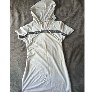 Women’s white Micheal Kors bathing suit cover-up !